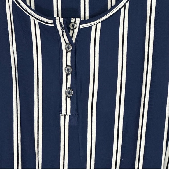 🌸NWT- Peace & Pearls- Navy/White Stripe Tank Shorts Romper- Size XL - Picture 2 of 7